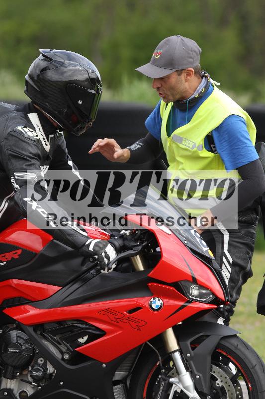 Archiv-2025/10 23.04.2025 Cornu Master School ADR/rot-rouge/8